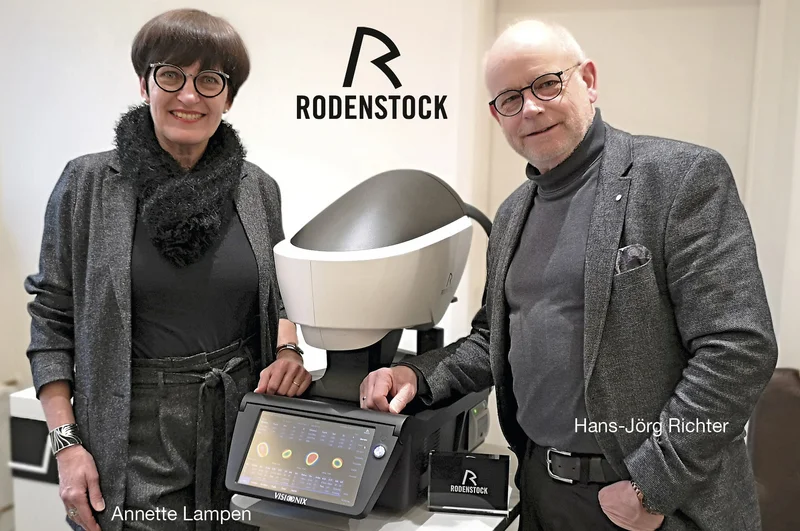 Annette Lampen Ennigerloh mit Hans-Jörg Richter Rodenstock DNEye-Scanner 2+